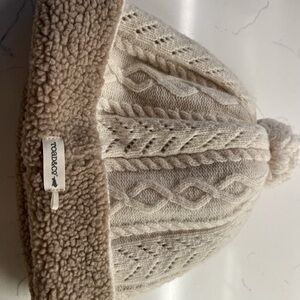 Toad&Co Cream and Tan Cable Knit Beanie
